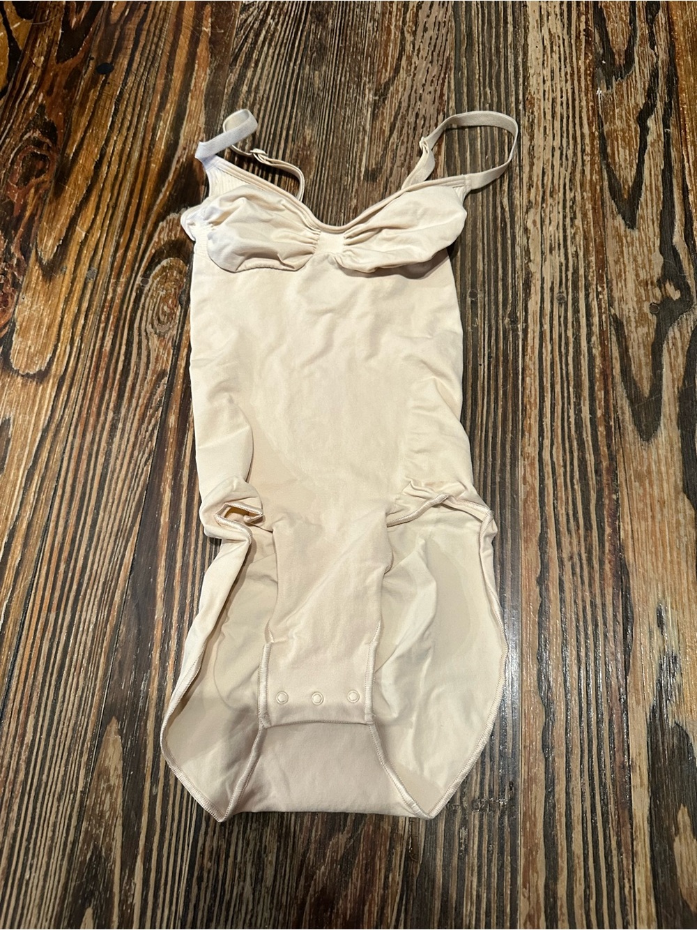 SKIMS NWOT Seamless Sculpt shapewear bodysuit brief size medium